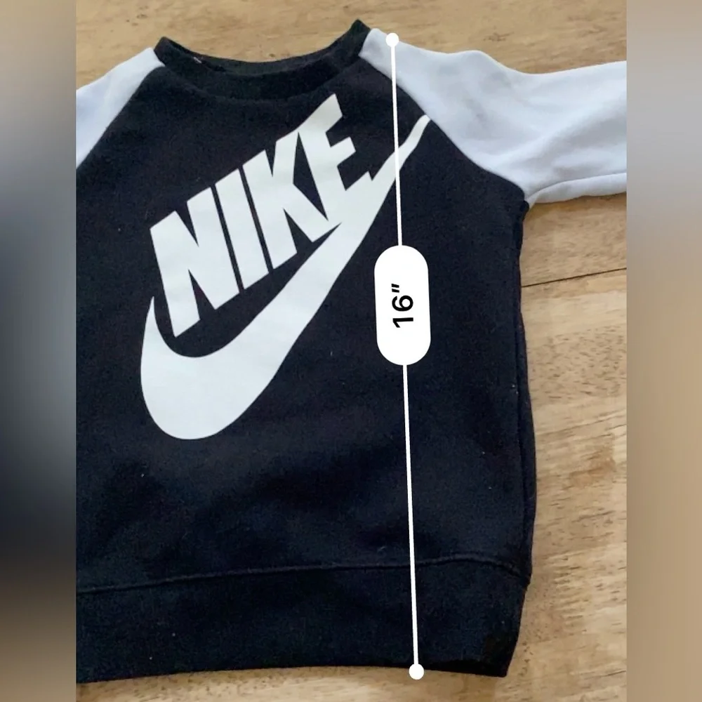 Nike Boy’s‎ Sz 4T Black/White Logo Fleece Jogging Set